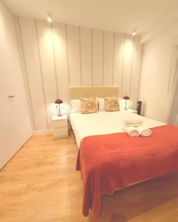 Arena - Perla Boutique Apartament *